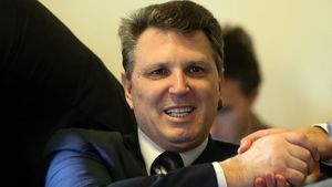 PSD pune piedici celei mai mari investiţii private din istoria României. Iulian Iancu şi Liviu Dragnea amână până în toamnă decizia crucială pentru gazele din Marea Neagră