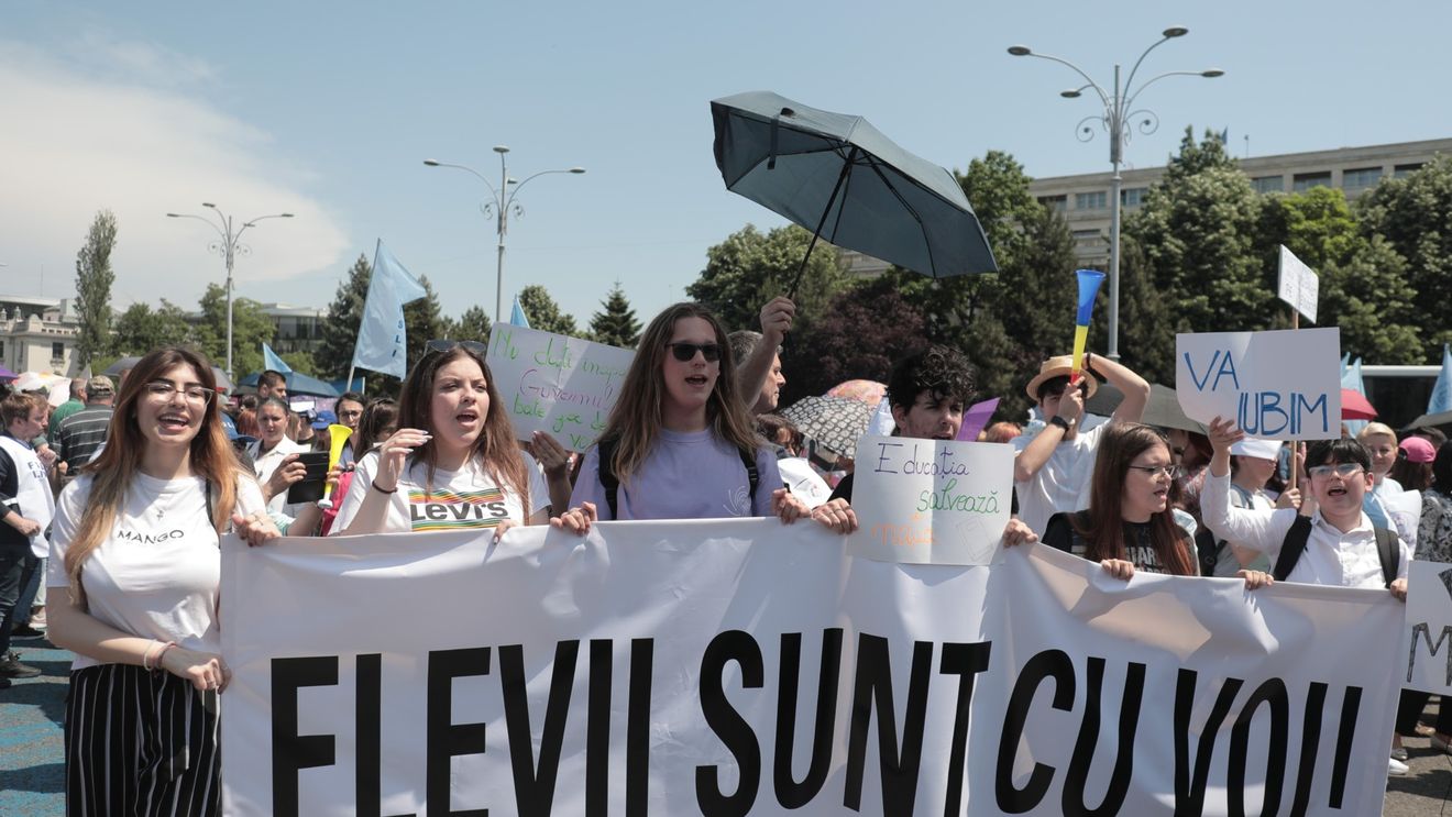 Mesaj comun de solidaritate cu profesorii, lansat de organizații ale elevilor, studenților și tinerilor: “Statul român este dator să își asume responsabilitatea” pentru situația salariilor din educație