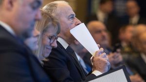 Susținătorii lui Mircea Geoană au vrut să o aducă pe Laura Codruța Kovesi la un eveniment de campanie în București / Șefa Parchetului European a declinat invitația - surse