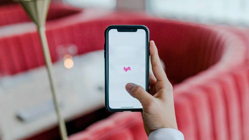 Lyft cumpără aplicația Free Now pentru 200 milioane de dolari și pătrunde pe piața europeană