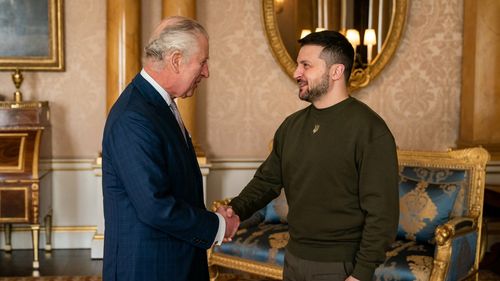 Președintele Zelenski s-a întâlnit cu Regele Charles al III-lea, după un discurs în fața parlamentarilor britanici