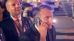 VIDEO „Îmi pare rău, domnule președinte”: Emmanuel Macron, blocat pe străzile New York-ului de cortegiul lui Donald Trump
