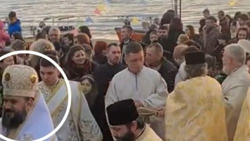 Preotul ortodox român despre care presa a relatat că a căzut în apa rece a Mării Tireniene în momentul aruncării crucii de Bobotează este șeful Episcopiei Italiei, Arhiereul-Vicar Atanasie de Bogdania