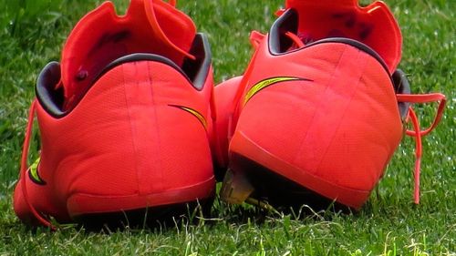 Un fotbalist francez, nevoit să se retragă din cauza accidentărilor, dă în judecată Pfizer şi BioNTech / Un grup de experți urmează să stabilească dacă există o legătură între accidentările suferite de jucător şi vaccinurile pe care le-a primit