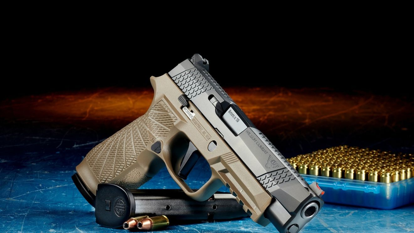 Un copil de doi ani din SUA și-a omorât accidental mama însărcinată în 8 luni, după ce a împușcat-o cu un pistol semiautomat