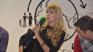Activista Victoria Stoiciu, reacție bizară: De ce ne revoltăm când suferința speciei noastre e pusă pe același palier cu a altor specii? Asta nu se cheamă specism? Filozoful Andrei Cornea: Ce ați scris este o mizerie