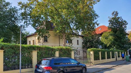 DOCUMENTE Cum a încercat șeful PSD al CJ Prahova să concesioneze un teren din centrul Ploieștiului, pe un termen de 99 de ani, unei firme cu legături cu clanul Cosma