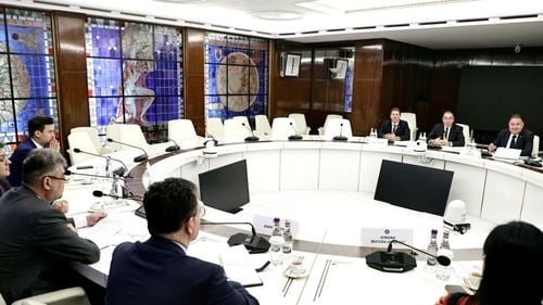 Ciolacu, după întâlnirea cu delegația Grupului Renault: I-am asigurat pe investitorii francezi că vor primi sprijinul Guvernului pentru a-și consolida proiectele aici, în România