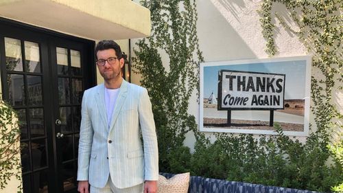 Prima comedie romantică cu protagonişti gay şi produsă de un studio hollywoodian major va fi lansată în 2022