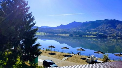 Lacul Colibiţa, poluat cu ape uzate, deversate de un agent economic / Amendă de 30 de mii de lei