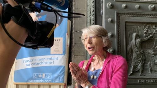 Femeile franceze vor lupta împotriva „misoginiei” Bisericii Catolice. Un grup de femei catolice solicită încetarea discriminării în biserică