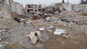 Armenia cere ajutorul Rusiei în conflictul său reizbucnit cu Azerbaidjanul care a dus la moartea a zeci de oameni în ultimele zile în ciocniri la frontieră. Conflictul dintre cele două state datează de la dezintegrarea URSS acum peste 30 de ani