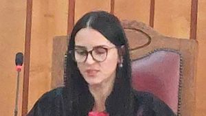 Judecătoarea Ana Maria Chirilă, de la Tribunalul Suceava, intră în a patra lună de arest preventiv / Urma să promoveze la Curtea de Apel Suceava cu data de 1 noiembrie
