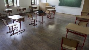 Peste 7.000 de elevi au fost absenți la proba scrisă de Limba Română de la Evaluarea Națională 2023, doi elevi eliminați la nivel național