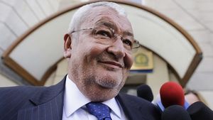 Cauțiune plătită în lingouri de aur de către fostul ministru al Finanțelor Sebastian Vlădescu