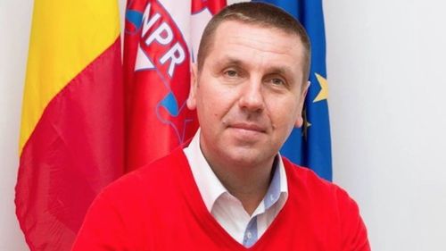 Mesaj preluat de un consilier județean PSD din Iași:  ”Teama mea este că nulitatea americană (n.r. Kamala Harris) va găsi la Bucureşti nişte slugi” / Între timp și-a șters comentariul și a dat vina pe consilierul său