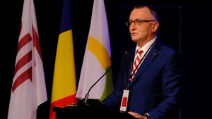 Petiție online pentru ca Sorin Cîmpeanu să demisioneze din funcția de președinte al Agenției Universitare a Francofoniei, în urma scandalului de plagiat