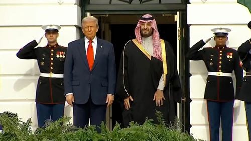 La întâlnirea cu prințul saudit Mohammed bin Salman la Casa Albă, președintele Trump l-a apărat pe acesta în fața presei și a respins întrebarea despre uciderea lui Khashoggi, susținând că jurnalistul era „extrem de controversat”