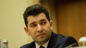 Liviu Voinea, numit reprezentant al României la Banca Mondială