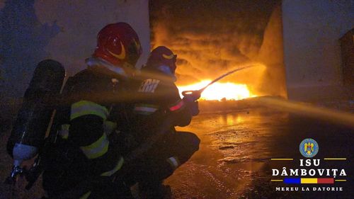 Mesaj RO-Alert în Dâmbovița din cauza unui incendiu la o hală