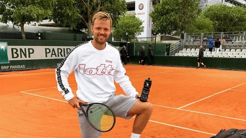 Un campion de la Roland Garros munceşte pentru 450 de euro pe lună într-un supermarket din Germania
