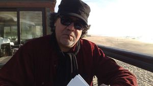 Scriitorul chilian Luis Sepulveda, ucis de coronavirus