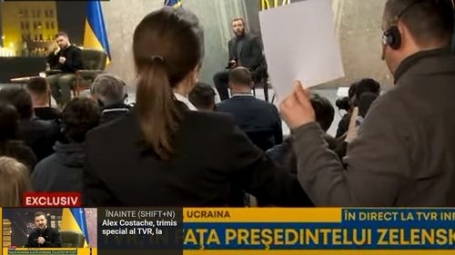 VIDEO Cum răspunde Zelenski corespondentului TVR care îl întreabă ce le transmite oamenilor care au obosit să mai ajute Ucraina și refugiații