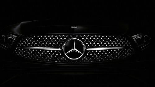 Steaua cu trei brațe a Mercedes a împlinit 100 de ani