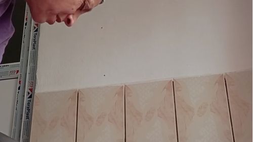 O fată din Sibiu care a fost supusă unui ritual de exorcizare de către mama sa a fost preluată de Protecţia Copilului