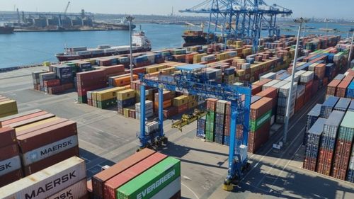 Pixuri în valoare de 714.000 lei, susceptibile a fi contrafăcute, descoperite de inspectorii vamali din Constanţa într-un container din China