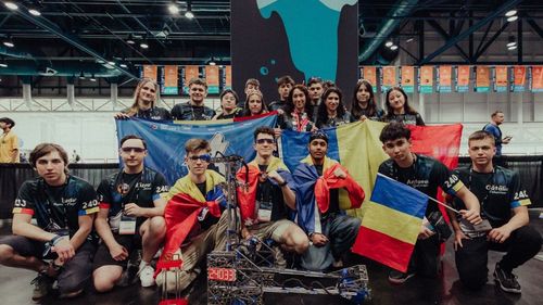 România, pe podiumul mondial la Campionatul de Robotică FIRST Championship 2025 din Houston
