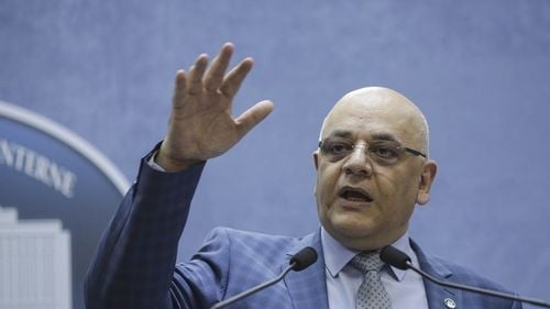 Surse: PSD-iștii din Comisia Juridică nu îi lasă pe Arafat și Anisie să participe online la ședința în care dezbat legea stării de alertă