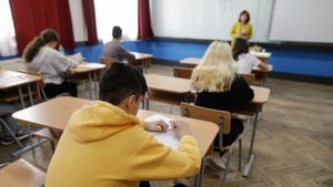 Ce se întâmplă cu elevii care încearcă să copieze la Evaluarea Națională 2026 de la finalul clasei a VIII-a
