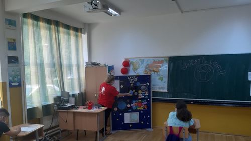 Salvați Copiii: Clase de recuperare, peste vară, pentru copiii al căror acces la educație a fost suspendat în timpul carantinei