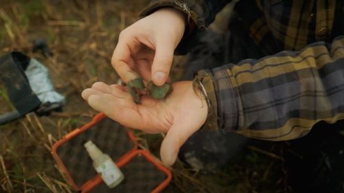 Tezaur de monede de argint din perioada vikingă, descoperit pe Insula Man / Majoritatea celor 36 de monede descoperite au fost bătute în timpul domniei lui Edward Confesorul