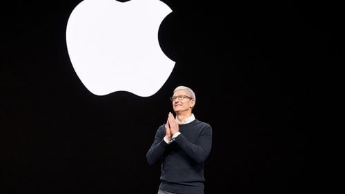 Cifra de afaceri a Apple scade pentru al patrulea trimestru consecutiv