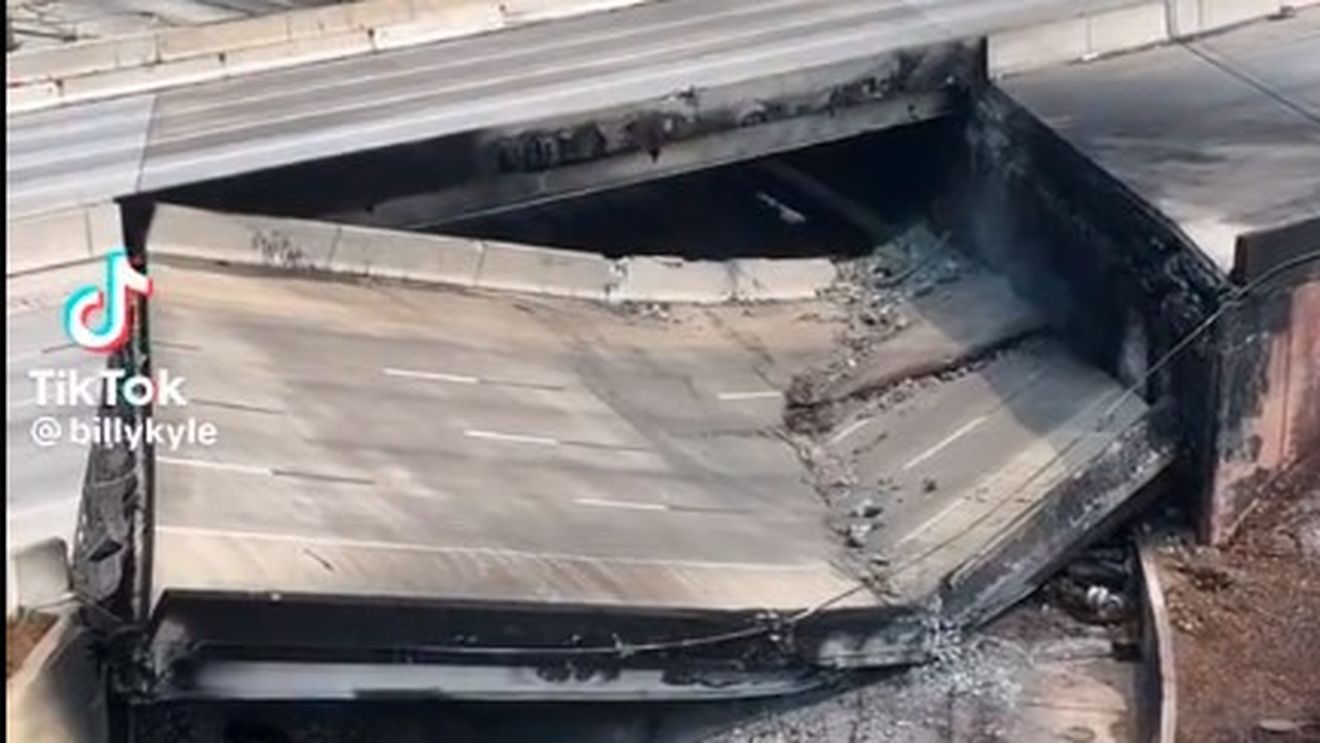 VIDEO O bucată dintr-o autostradă importantă din Philadelphia s-a prăbușit după ce o cisternă a luat foc