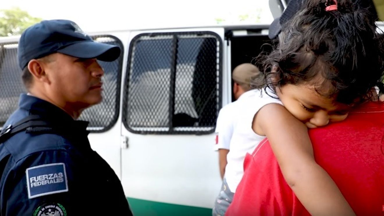 O tabără de imigranți de la granița Mexicului cu SUA a fost desființată duminică de autoritățile din Tijuana