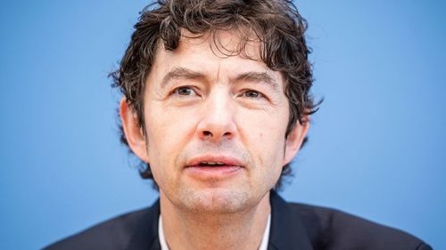 Expertul german nr. 1 în coronavirus: Mă tem de al doilea val după relaxarea restricțiilor / Testarea țintită a grupurilor vulnerabile e cea mai bună soluție