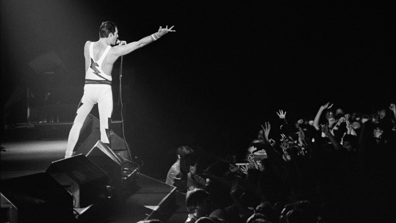 VIDEO Albumul "Greatest Hits" al formaţiei Queen, primul care depăşeşte 7 milioane de vânzări în Marea Britanie