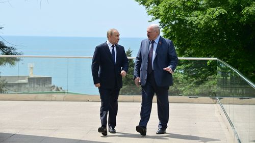 Piloţii de bombardiere ruseşti fac exerciţii cu omologii din Belarus / Antrenamentul vizează ”utilizarea practică a armelor de aviaţie împotriva unor ţinte specificate”