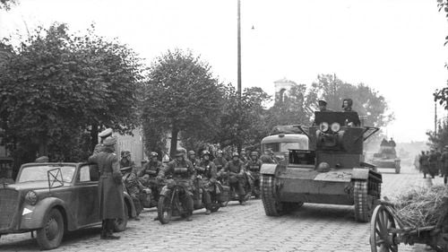 Polonia, Rusia, Germania, Ucraina - caruselul cererilor de compensații, scuze pentru cel de-al doilea război mondial, acuzații și contra-acuzații pe fondul unei grele moșteniri istorice