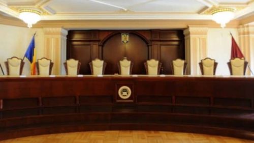 SURSE Opinia separată semnată de președinta CCR, Simina Tănăsescu, și alți trei judecători la legea privind pensiile magistraților este gata de luni / Este așteptată în continuare opinia majoritară care a declarat legea neconstituțională