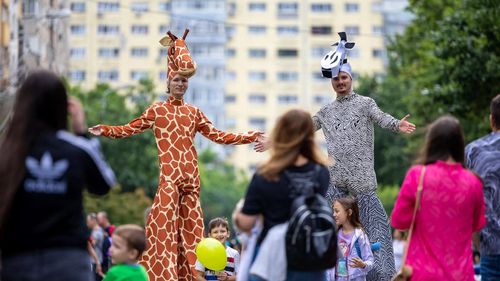 Program dedicat copiilor la "Străzi Deschise" pe Calea Victoriei, în acest weekend: Spectacole, ateliere creative și parade