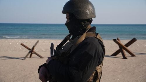 LIVE Ziua 153 de război. UE prelungește cu șase luni sancțiunile împotriva Moscovei / Rusia atacă cu rachete Odesa, Harkov și Nikolaev / Incendiu puternic la un depozit de petrol din Donețk, după un atac al Ucrainei / Zelenski l-a demis pe comandantul operațiunilor speciale din estul Ucrainei