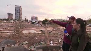 Decizia care i-a salvat viața lui Adrian, un român de 37 de ani prins în dezastrul din Spania: "Am luat câinele și m-am dus"