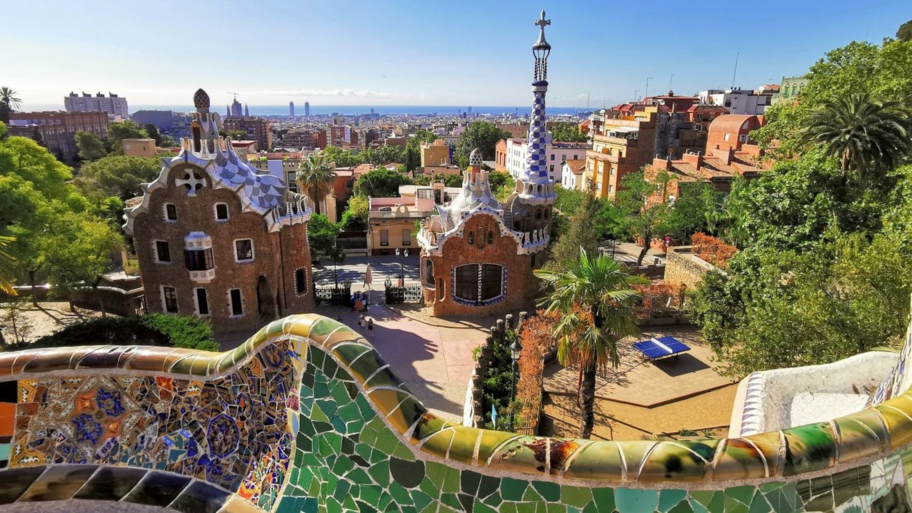 ”Afară cu turiştii din cartierele noastre” / Manifestaţie la Barcelona împotriva turismului de masă. Locuitorii sunt exasperaţi de consecinţe: ”Oraşul devine de nelocuit”