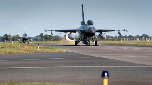 Pregătirea piloţilor ucraineni pe F-16 începe în august, în Danemarca. Și în România va fi înfiinţat un centru de pregătire