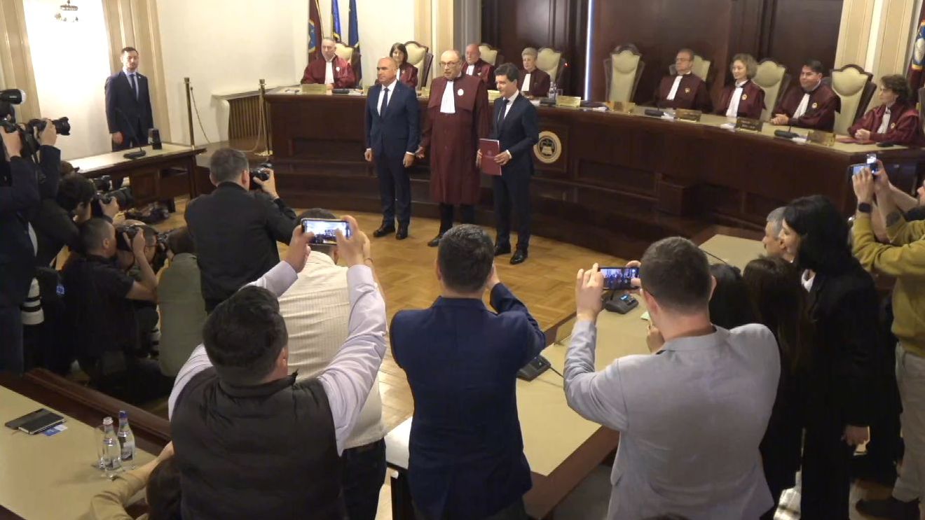 BREAKING Nicușor Dan a fost validat ca președinte al României de Curtea Constituțională / Președintele ales: Urmează un nou capitol în istoria recentă și contemporană a României. Vreau să îi asigur pe români că înțeleg responsabilitatea mandatului pe care mi l-au dat