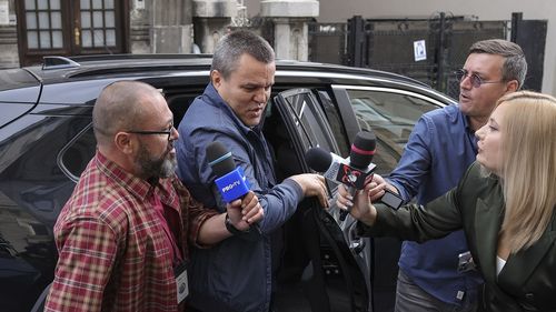 UPDATE Senatul a votat ridicarea imunității parlamentare a lui Eugen Pîrvulescu pentru percheziţii informatice. El e acuzat de DNA că a cerut 60.000 de euro ca să ajute o persoană să obțină certificat de securitate